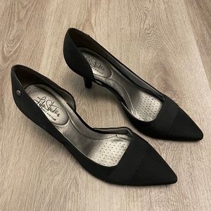 Life Stride Stockard Pumps